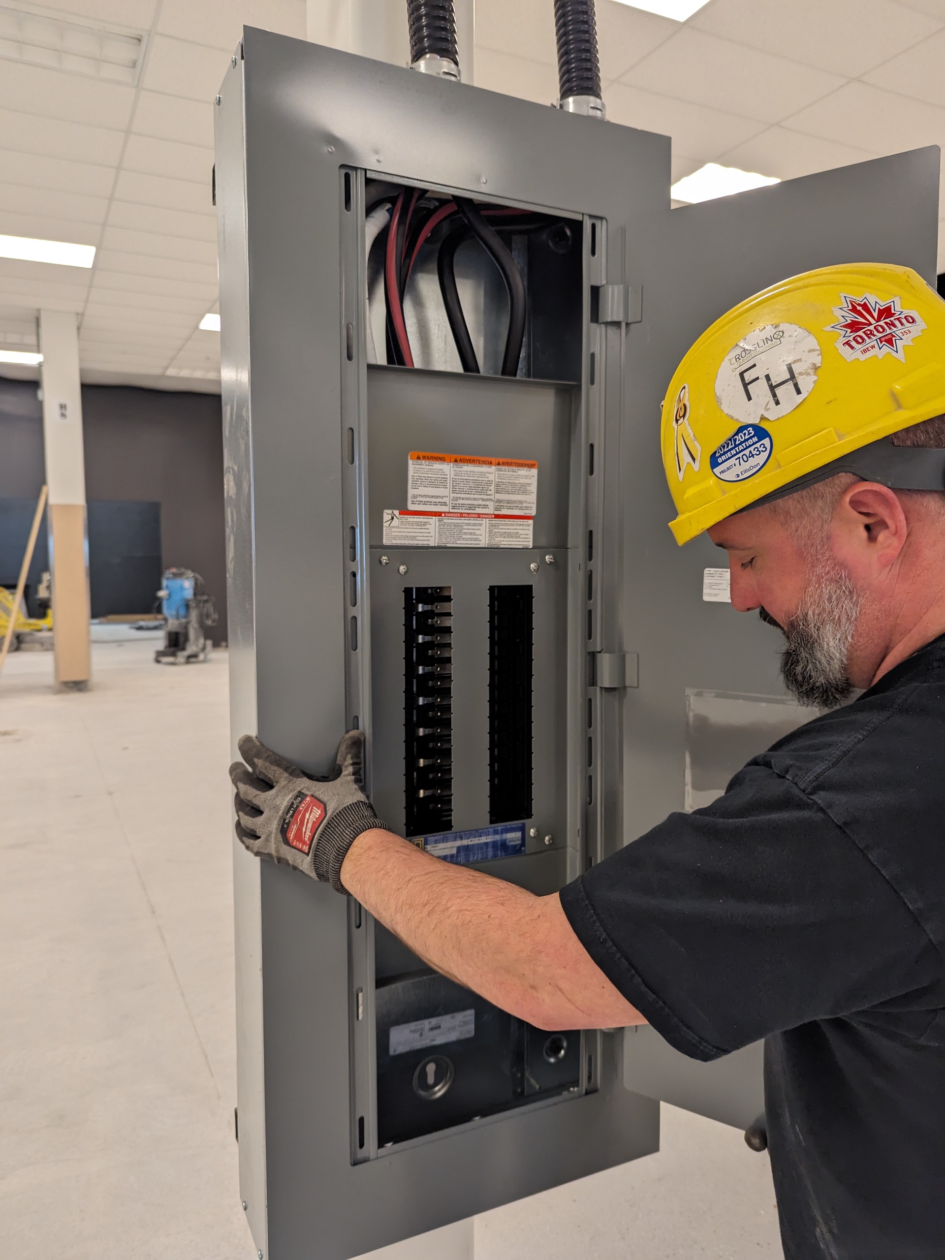 electrical distribution panel